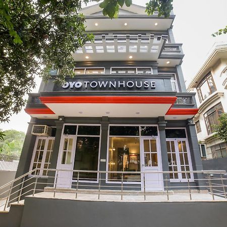 Townhouse 330 Dlf Phase-2 Near Leisure Valley Park Gurgaon Exterior foto