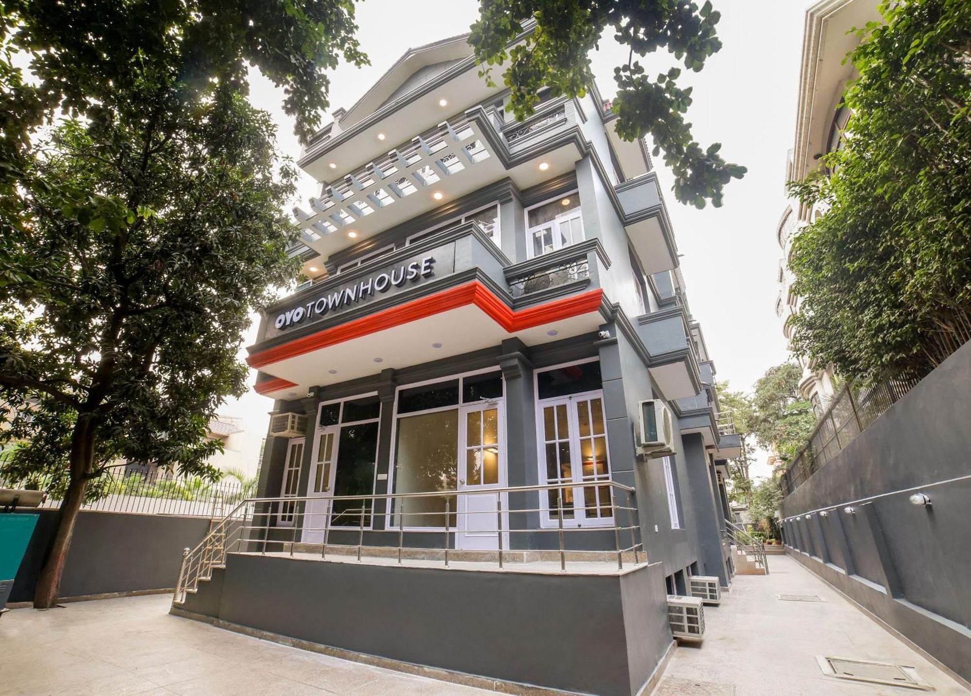Townhouse 330 Dlf Phase-2 Near Leisure Valley Park Gurgaon Exterior foto