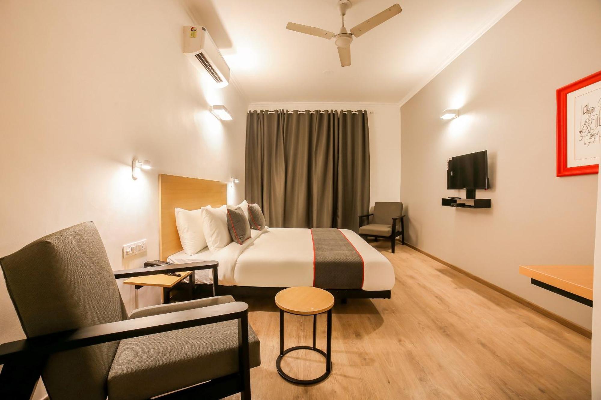 Townhouse 330 Dlf Phase-2 Near Leisure Valley Park Gurgaon Exterior foto